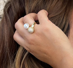 Anillo doble ajustable relleno de oro de 18 quilates con perla y circonita cúbica