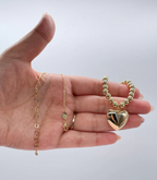 Collar de cuentas de 6 mm en capas de oro de 18 k con dije de corazón hinchado adjunto