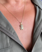 Dije de osito hinchado con circonita cúbica rellena de oro de 18 quilates, para cadenas y bisutería.