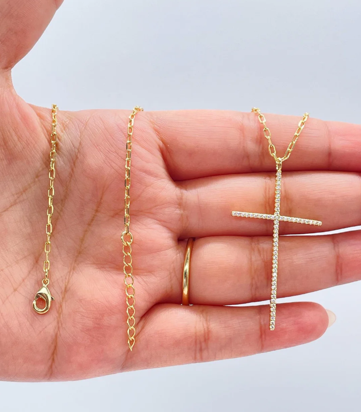 Colgante de cruz de circonita cúbica ultrafina de 1,5 mm bañado en oro de 18 quilates con cadena de clip