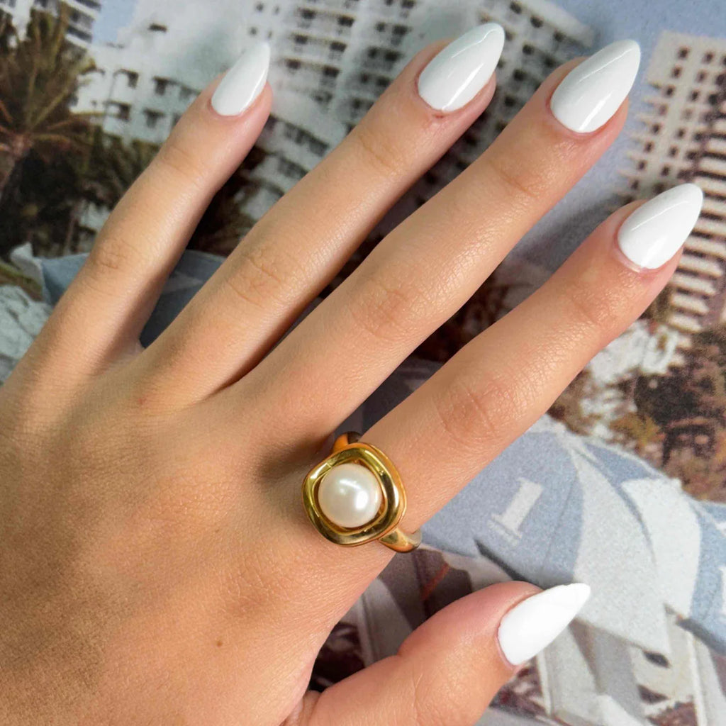 5517355 MOTHER PEARL RING