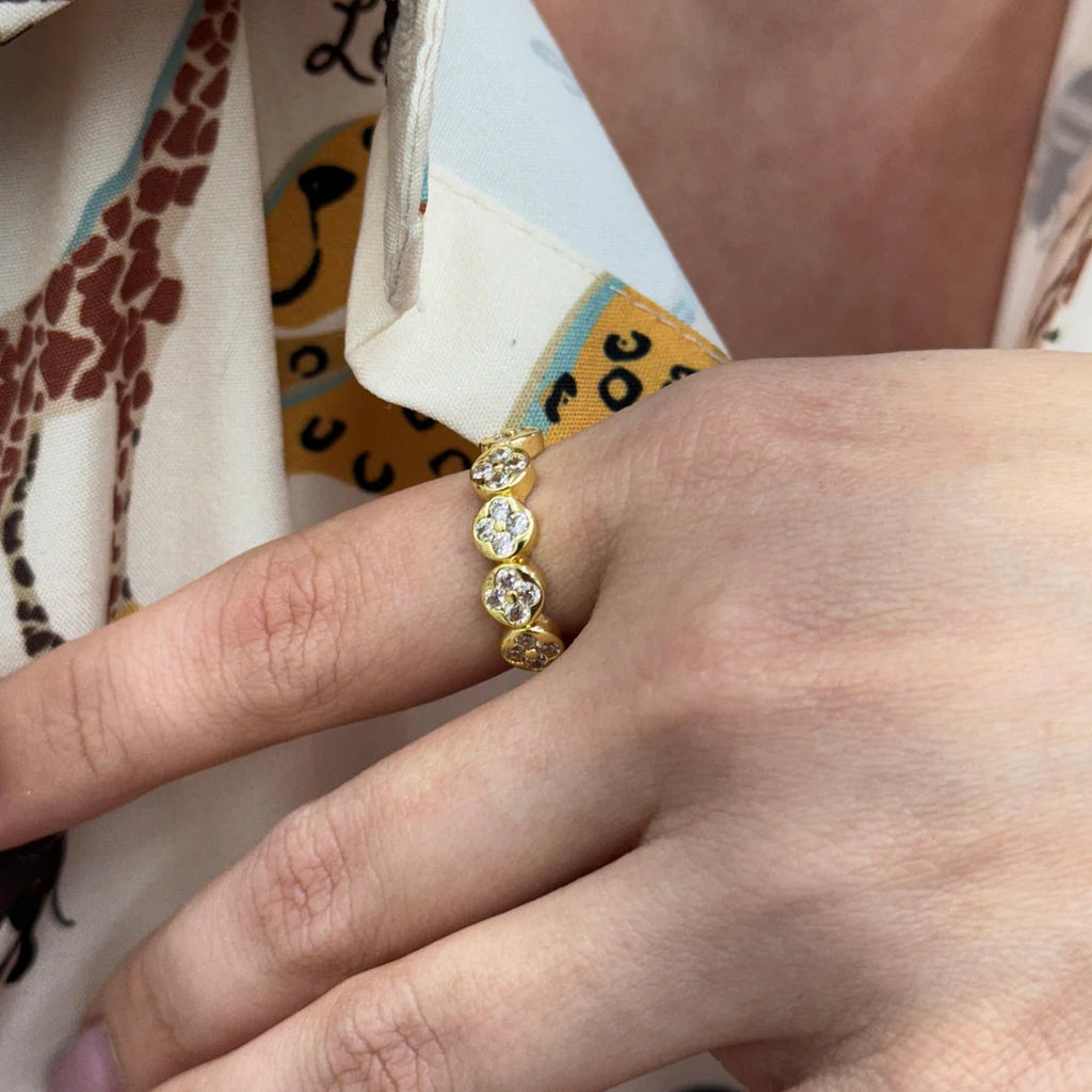 20147 CLEAR PAVE CLOVER