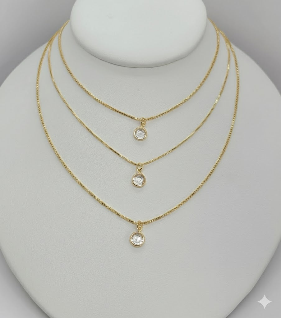 (1-6332) Collar de capas de circonitas laminadas en oro - BGF