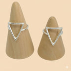 (2-5003-1) Anillo triangular de plata de ley 925