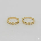 (1-3007) Anillo con diseño de pata de perro laminado en oro - BGF