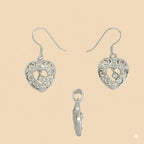 (2-6309) Plata de ley 925 - Conjunto de circonitas de corazón