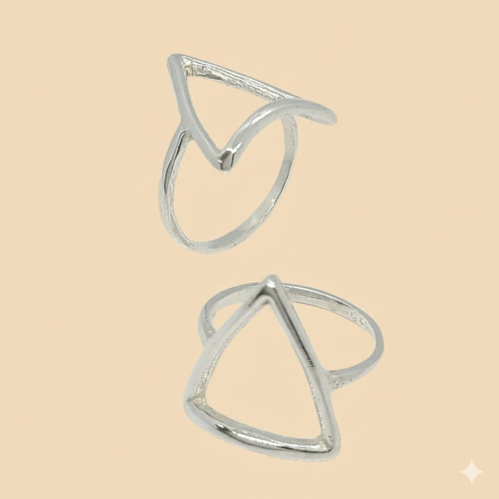 (2-5003-1) Anillo triangular de plata de ley 925