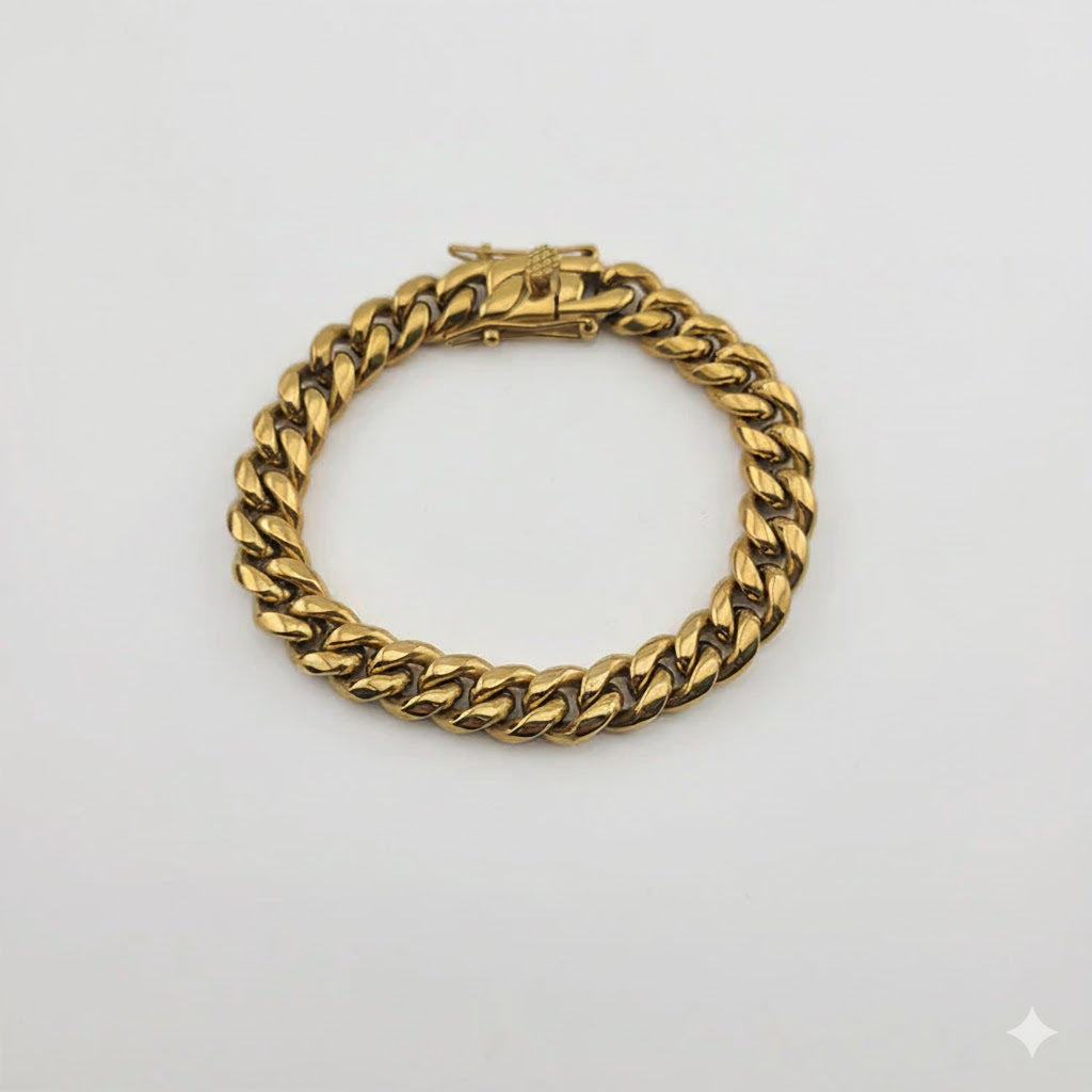 (4-4033) Stainless Steel - 10mm Curb Link Men Bracelet.