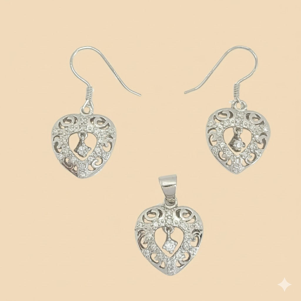(2-6309) Plata de ley 925 - Conjunto de circonitas de corazón