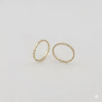 (1-3009) Anillo de banda geométrica laminado en oro - BGF