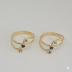 (1-3004-1) Anillo de circonitas con triple diseño laminado en oro - BGO