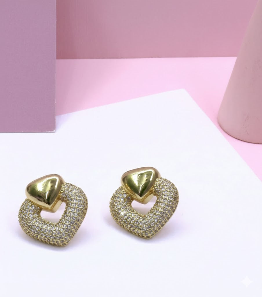 5517960 PAVE HEART STONE EARRING