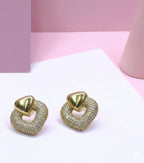5517960 PAVE HEART STONE EARRING