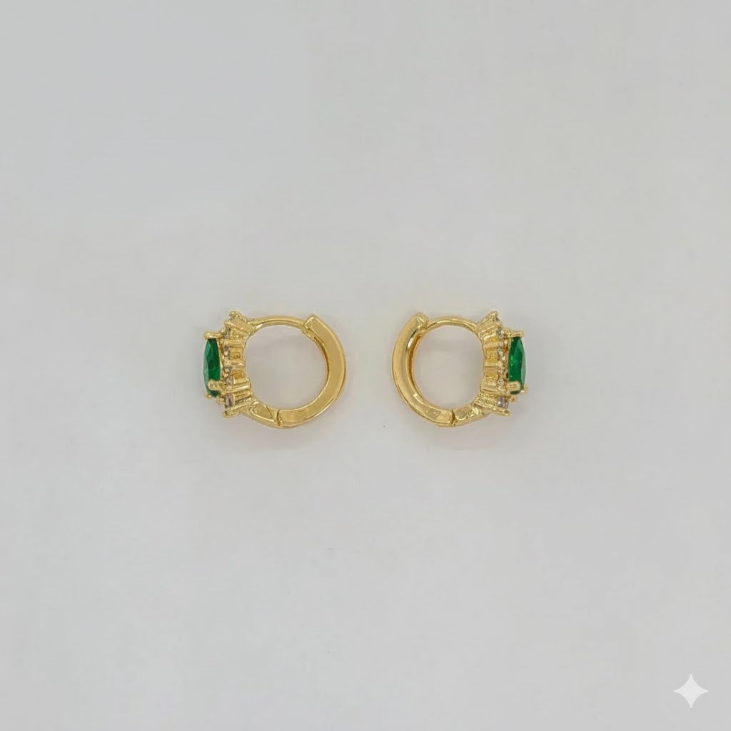 (1-2630-1) Laminado dorado - Huggies de circonita - BGO