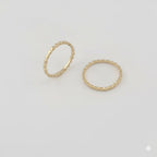 (1-3009) Anillo de banda geométrica laminado en oro - BGF