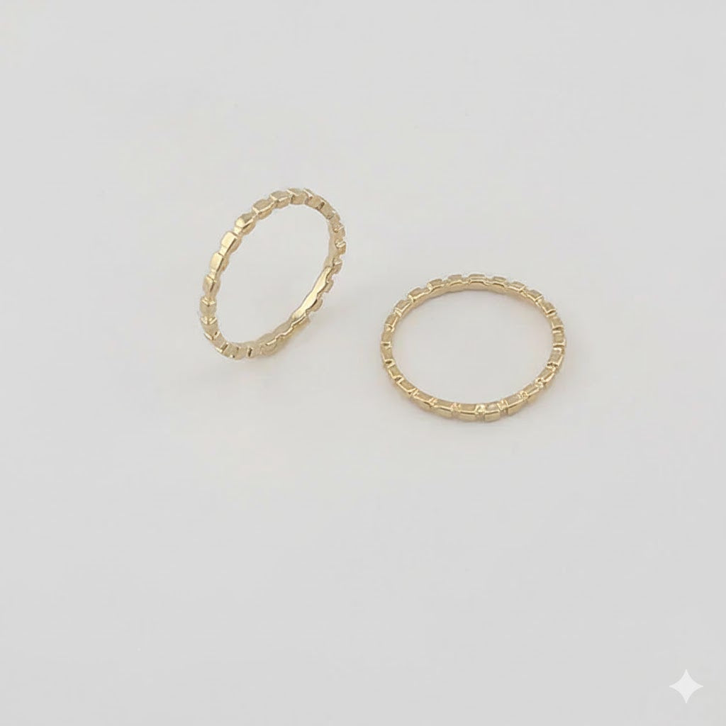 (1-3009) Anillo de banda geométrica laminado en oro - BGF