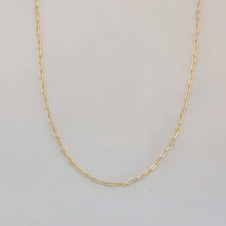 (1-1836) Cadena de eslabones con clip de papel laminado en oro de 2 mm - BGF