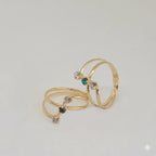 (1-3004-1) Anillo de circonitas con triple diseño laminado en oro - BGO