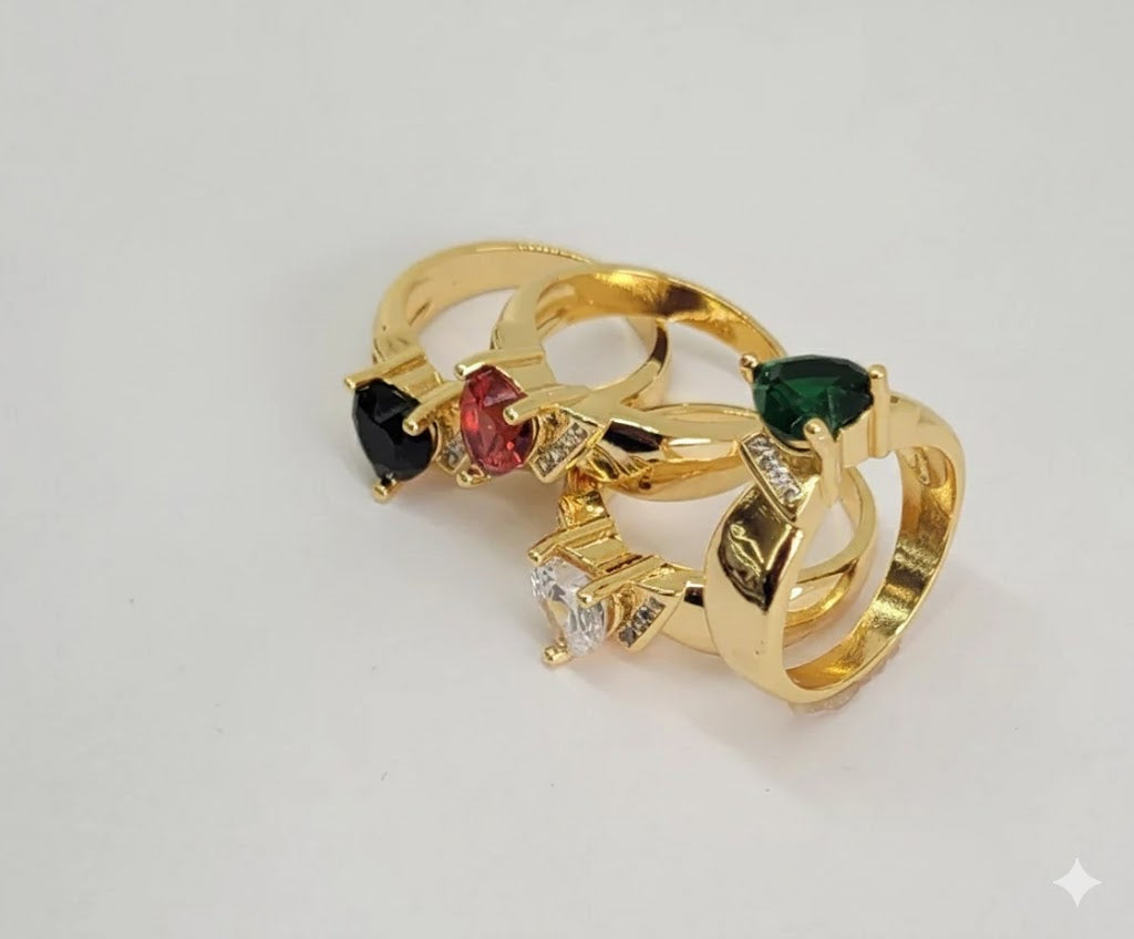 (1-3086) Anillo de corazón de circonita laminada en oro - BGO